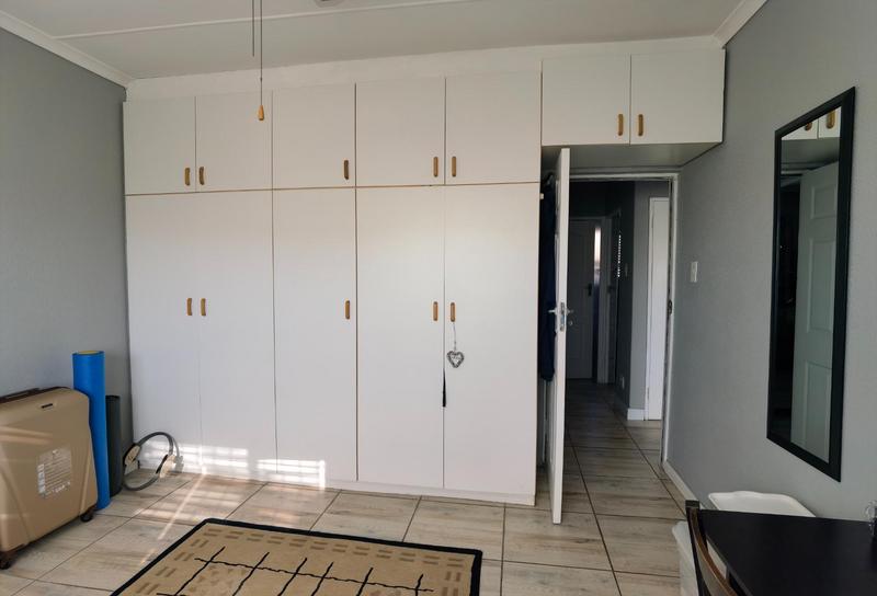 4 Bedroom Property for Sale in Goodwood Estate Western Cape